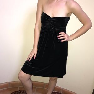 black velvet strapless dress